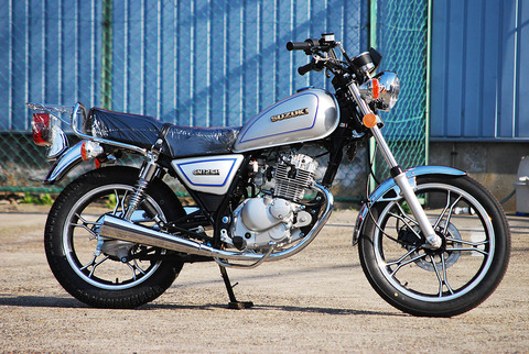 スズキ GN125 & GN125H 2F 比較 （前編）違いを徹底チェック 完売御礼  
