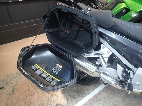 YAMAHA FJR1300A サイドケース