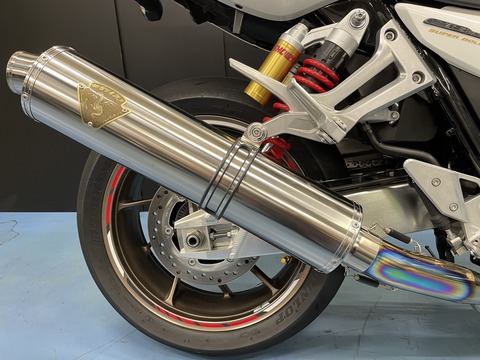 ホンダ CB1300superボルドール ワイバーンマフラー