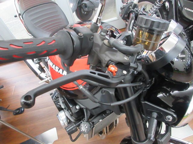 カワサキ Z900RS　レバー