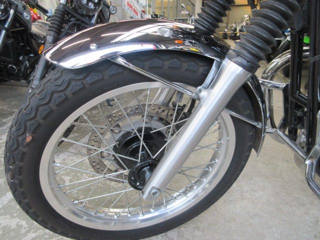 カワサキ W650 タイヤ