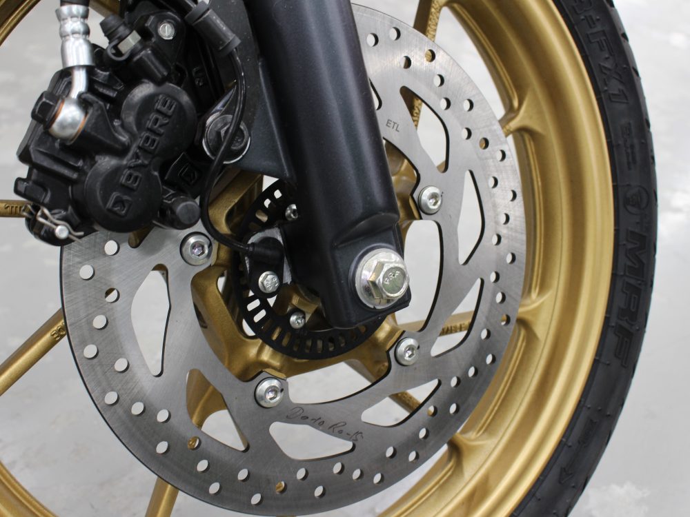 ヤマハ FZS25