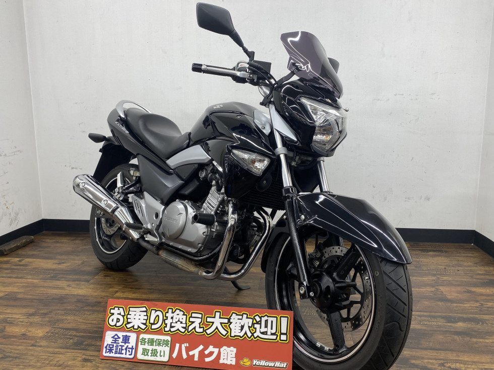 GSR250 点検整備済 タイヤ新品　自賠責約1年有ります。 250ccとは思えないサイズ感 スズキ GSR250 | 中古・新車バイクの販売