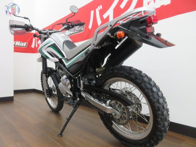 ヤマハ　セロー250　白/緑　6419km