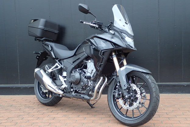 バイク館武蔵村山店　新入荷情報！クロスオーバー！［ホンダ 400X ABS］