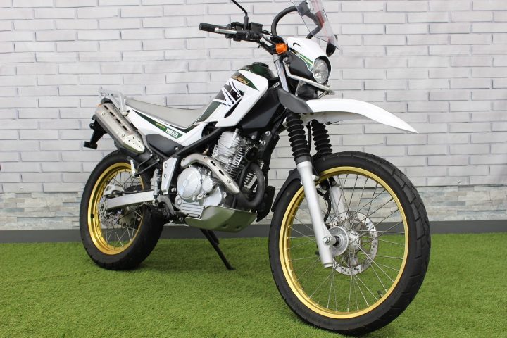 足つきの良いトレッキングバイク　YAMAHA　SEROW250
