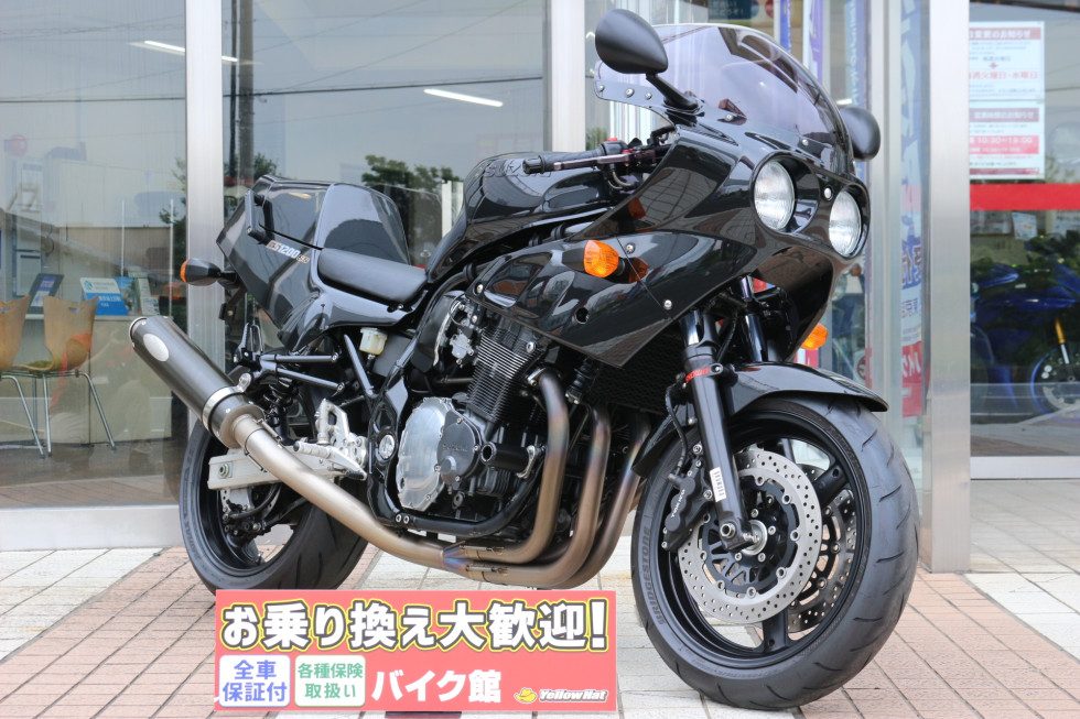 硬派で無骨なスズキGS1200SS 1980年代の耐久レーサールック　油冷1156cc直列4気筒DOHCエンジン
