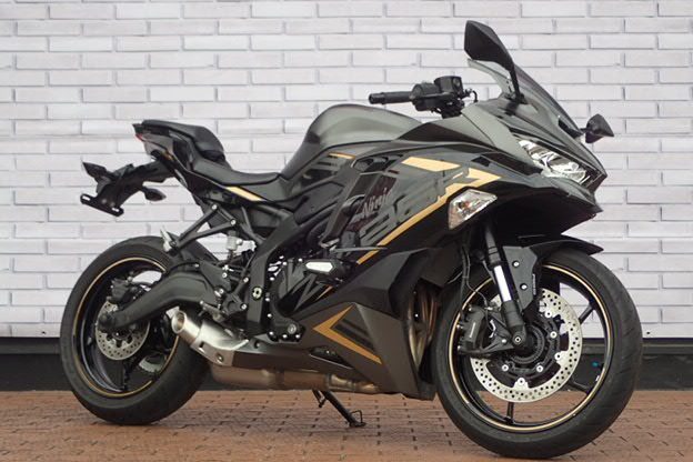 バイク館武蔵村山店　入庫車両一気にご紹介！［カワサキ ZX-25R SE/Z250/Z125 PRO・ヤマハ SR400/XSR155・ホンダ Super CUB 50/CROSS CUB 50/REBEL 250 S Edition］