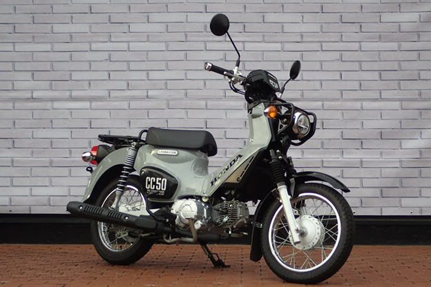 クロスカブ50