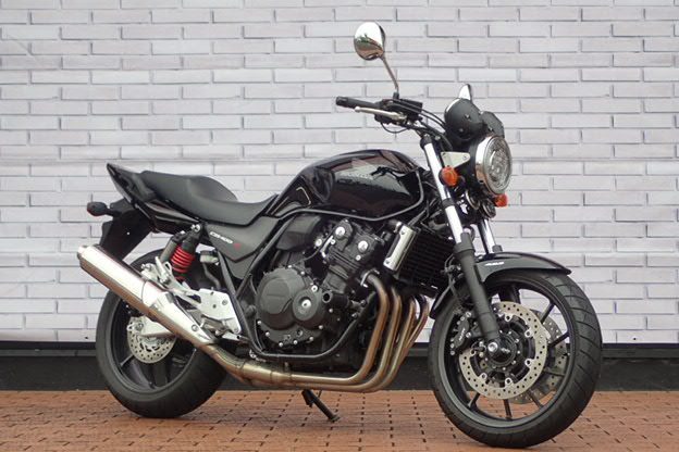 バイク館武蔵村山店　新入荷情報！［ホンダ CB400 SUPER FOUR］