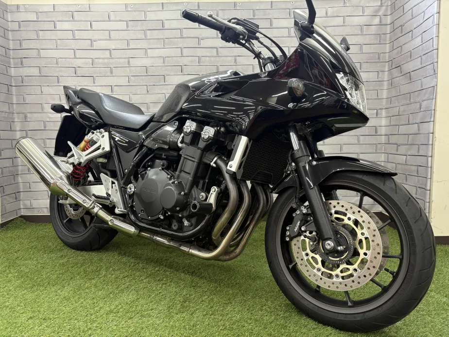 【車両紹介】まっくろくろすけ【HONDA CB1300SB】