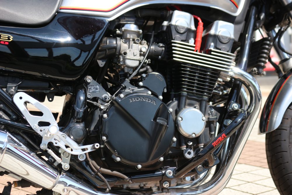 CB750
