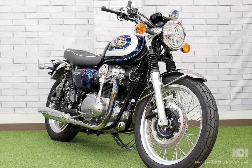 W8001