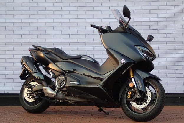 T-MAX 560 TECH MAX