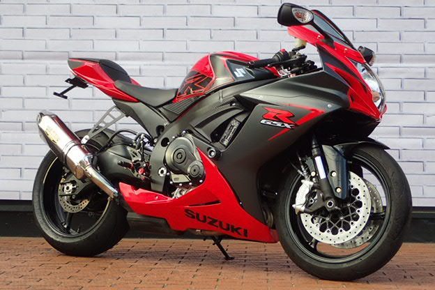 バイク館武蔵村山店　新入荷情報！希少なSSバイク！［スズキ GSX-R600］