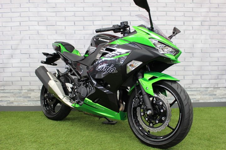 モデルチェンジする度鋭くなっていく！KAWASAKI　NINJA400