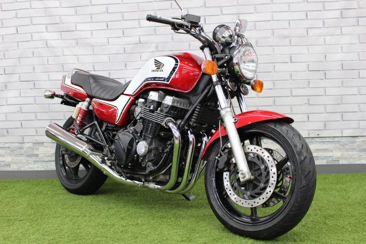 ナナハンって響きが良いですね！　HONDA　CB750