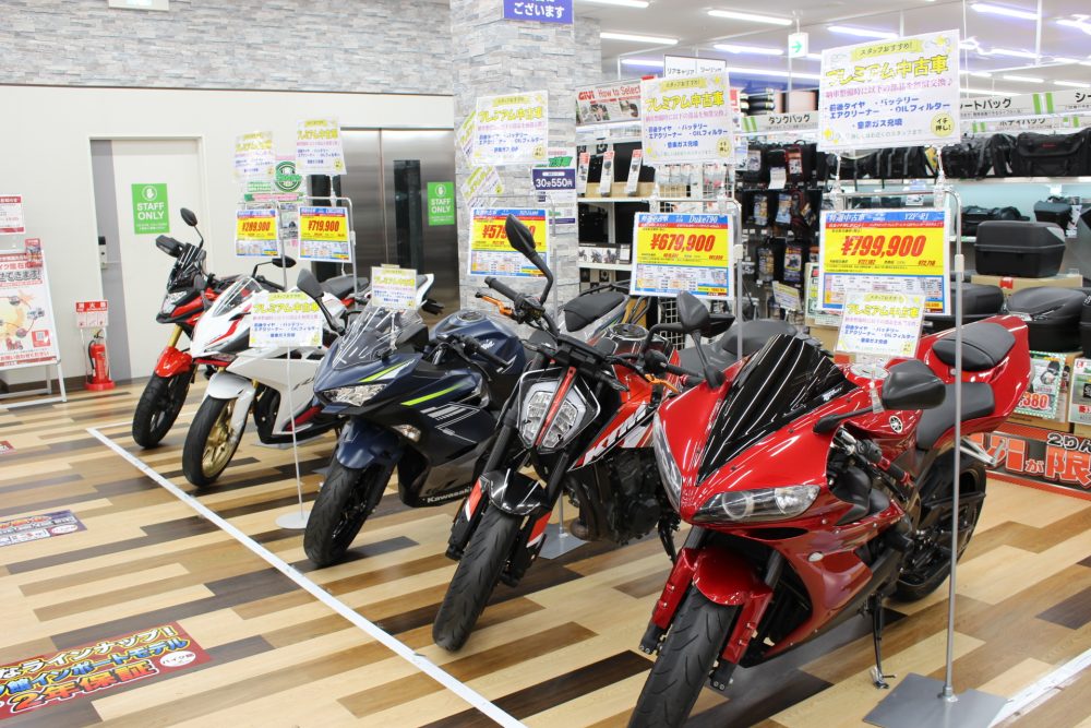 プレミアム中古車、良質中古車揃えてます