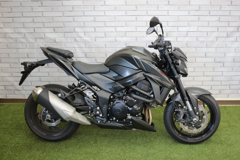 憧れの響き【ナナハン】SUZUKI　GSX-S750入荷！！樹脂KeePerのご案内も！！