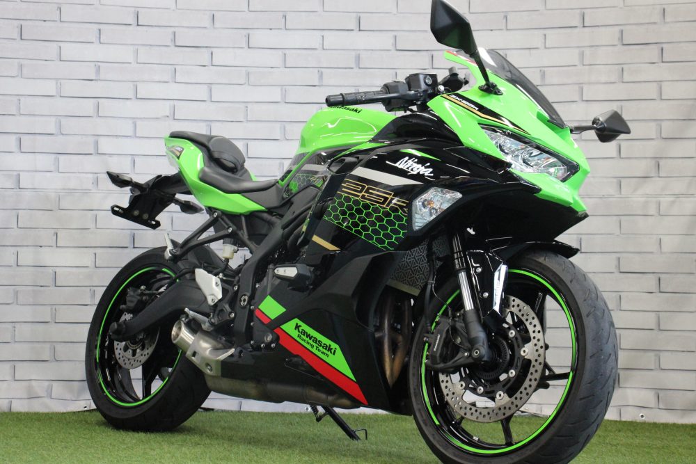 車両紹介【 カワサキ　ZX-25R  SE 】