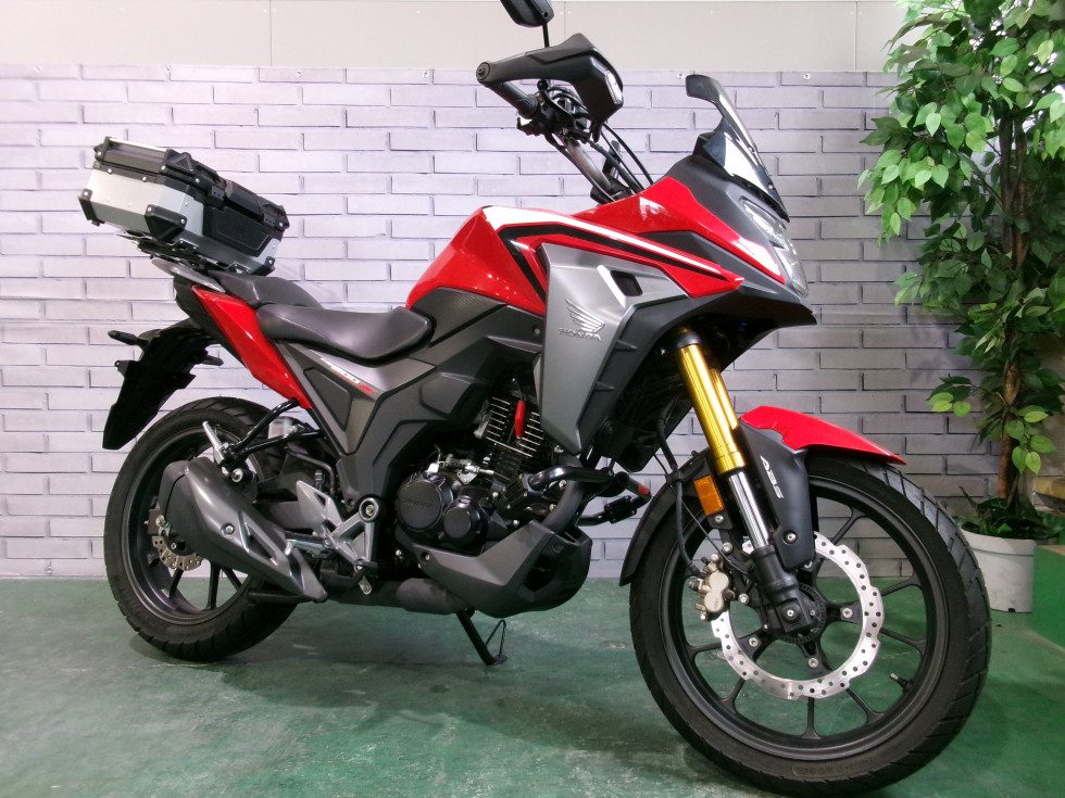 【浦和店】◆◇リヤボックス付きで通勤、通学にも使える　CB200X◇◆