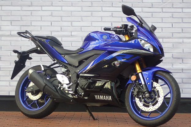 バイク館武蔵村山店　新入荷情報！YZFシリーズ！［ヤマハ YZF-R3］