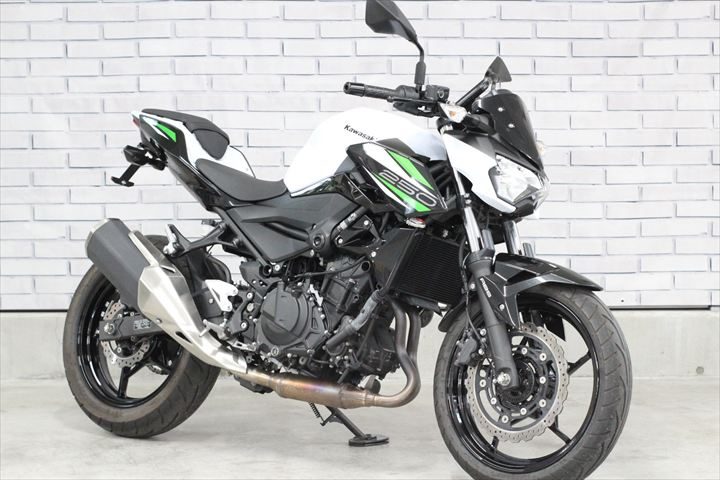 甲府店・カワサキ「Z250」中古車のご紹介