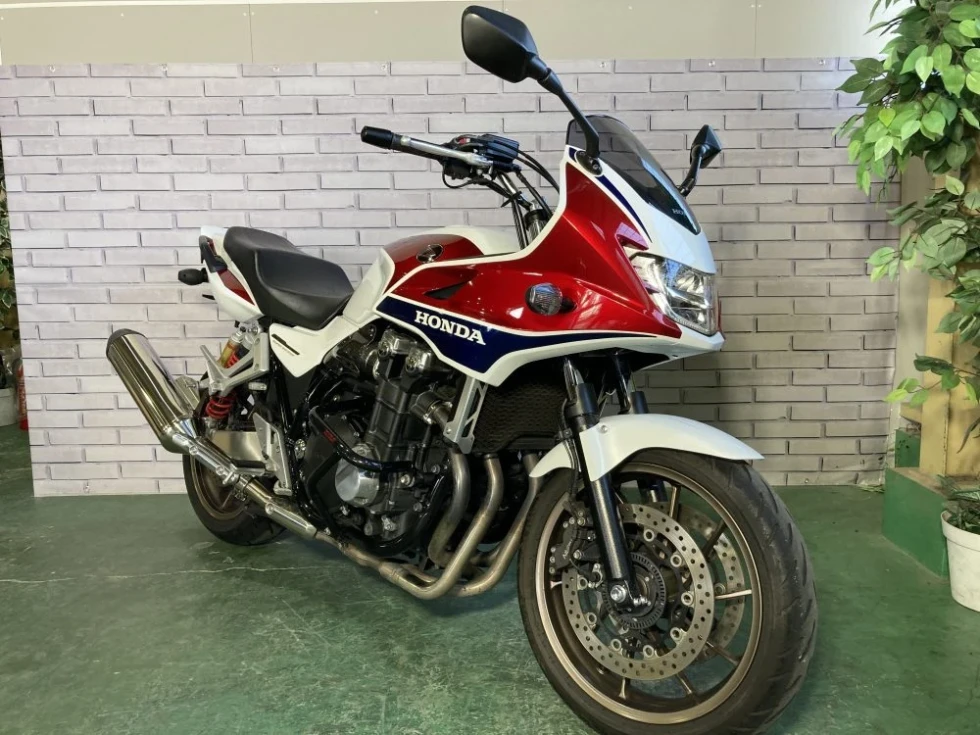 【浦和店】◆◇ツーリングも街乗りも快適にこなす、万能大型スポーツモデル! CB1300SB◇◆