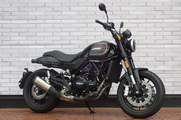 バイク館武蔵村山店　新入荷情報！ハーレーお久しぶりです！［ハーレーダビッドソン X500］