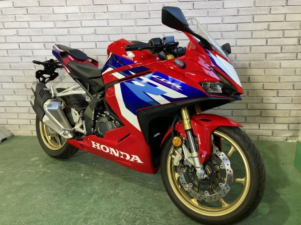 【浦和店】◆◇CBR250RR　ETC　マルチバー付きでツーリングの準備万全！！◇◆