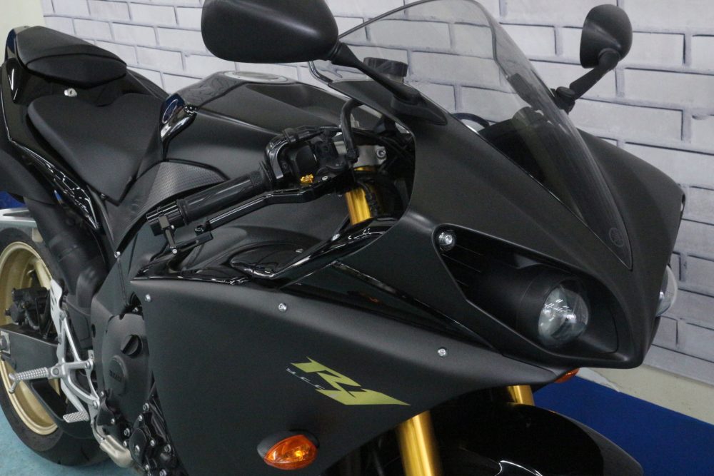 ヤマハ YZF-R1