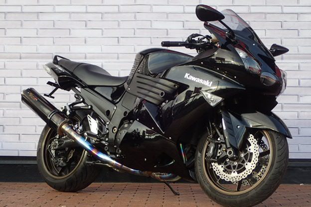 バイク館武蔵村山店　新入荷情報！オススメ大型バイク！［カワサキ ZZ-R1400/スズキ GSX1300R隼/ホンダ CB1300 SUPER FOUR］