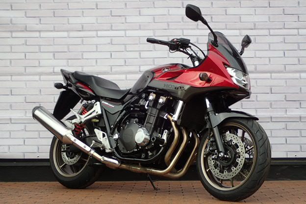 バイク館武蔵村山店　新入荷情報！ツーリングにオススメ！［ホンダ CB1300 SUPER BOLD'OR E-Package/スズキ V-Strom250］