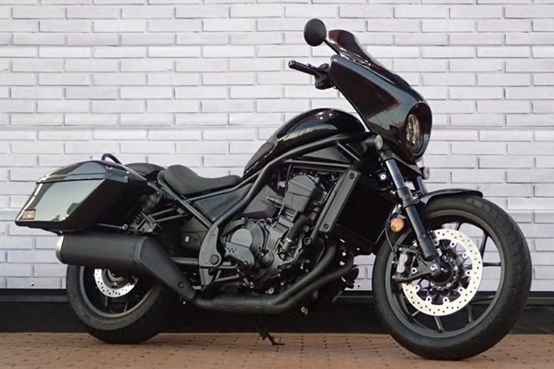 バイク館武蔵村山店　新入荷情報！大型２台ご紹介！［ホンダ REBEL 1100T/スズキ GSX-S1000］