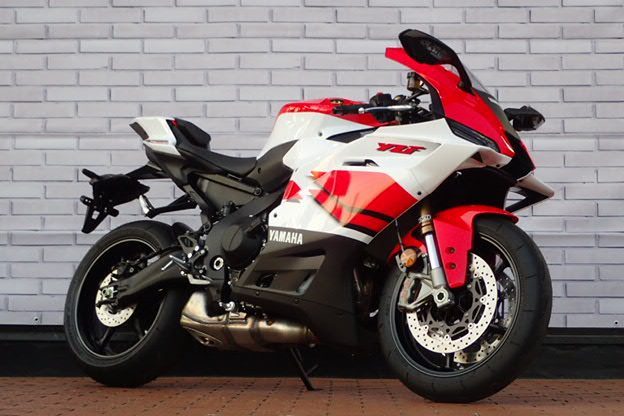 バイク館武蔵村山店　新入荷情報！200台限定販売！［ヤマハ YZF-R9 70th Anniversary Edition］