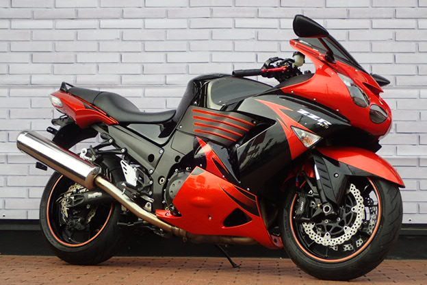 バイク館武蔵村山店　新入荷情報！ビッグバイク！［カワサキ ZZR1400,ZX-14R］