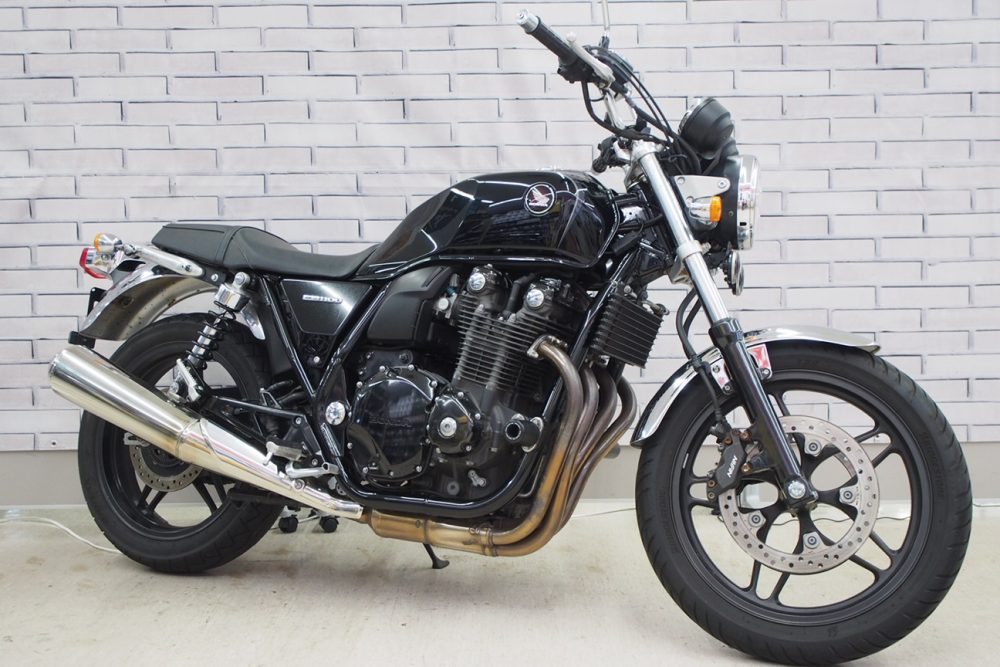 CB1100