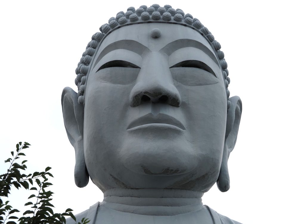 布袋の大仏頭部
