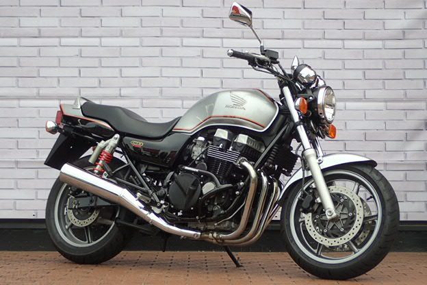 バイク館武蔵村山店　新入荷情報！空冷4気筒！【ホンダ CB750】