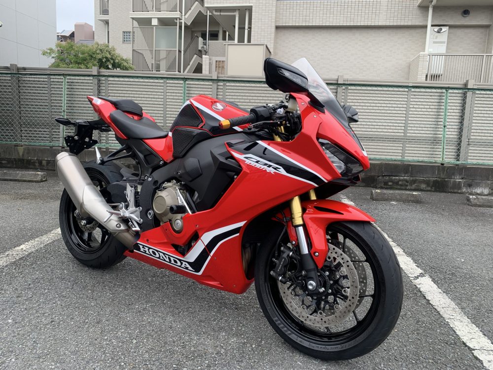 走りを磨き上げた人気のCBR1000RRが入庫しました！