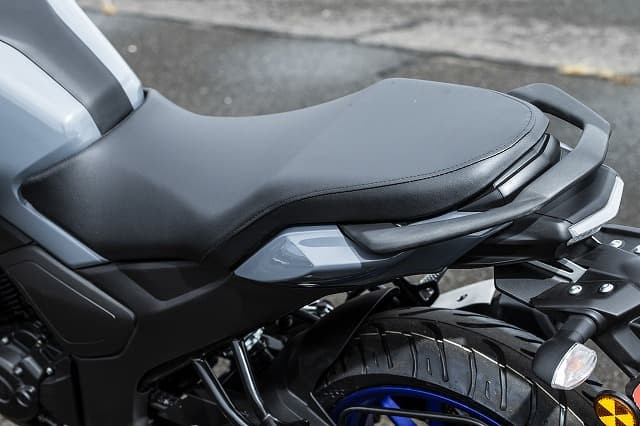 ヤマハ FZ-S Fi Deluxe 【国内未発売モデル】バイク館24ヶ月保証