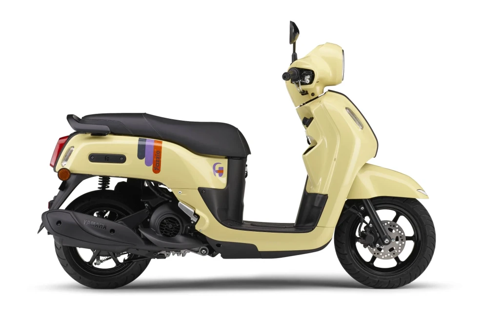 ペールグリーニッシュイエローソリッド１（パステルイエロー）