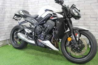 STREET TRIPLE 765