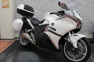VFR1200F