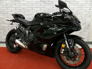 YZF-R7
