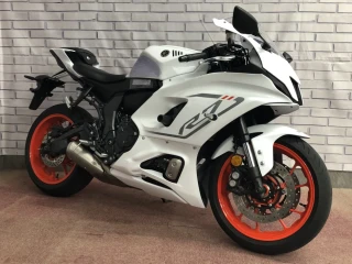YZF-R7