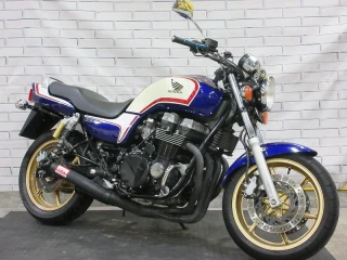 CB750