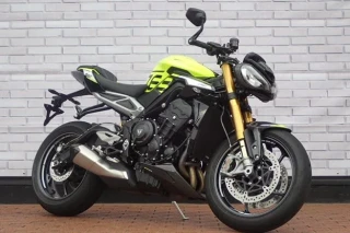 STREET TRIPLE Moto2 EDITION