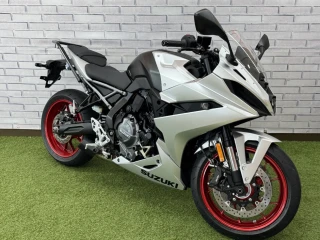 GSX-8R