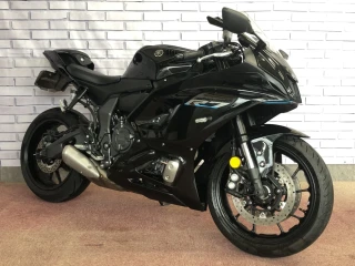 YZF-R7
